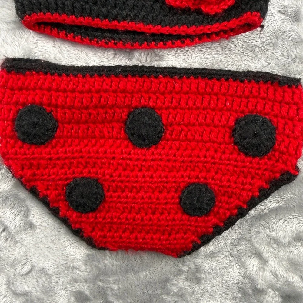 Newborn Ladybug Crochet Photo Prop Set Hat & Diaper Cover Red Black 0-9M